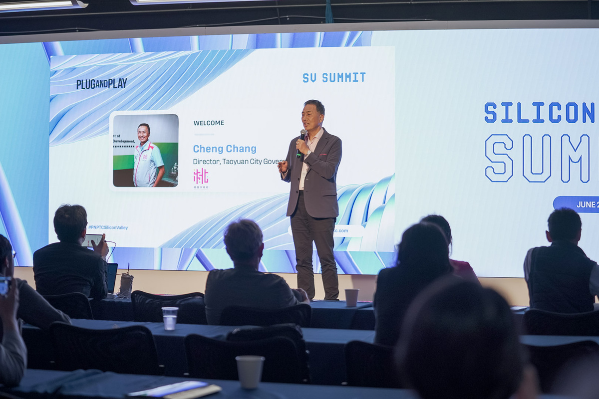 峰會中唯一台灣官方代表的桃園市政府經濟發展局局長張誠受邀於矽谷高峰會演說。   圖：桃園市政府經發局/提供
