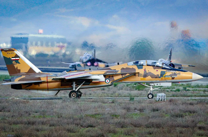 由於缺乏配件，伊朗雖保有約 70 架 F-14，但實際可用者僅剩十餘架。 圖:翻攝自墨甲戰刃