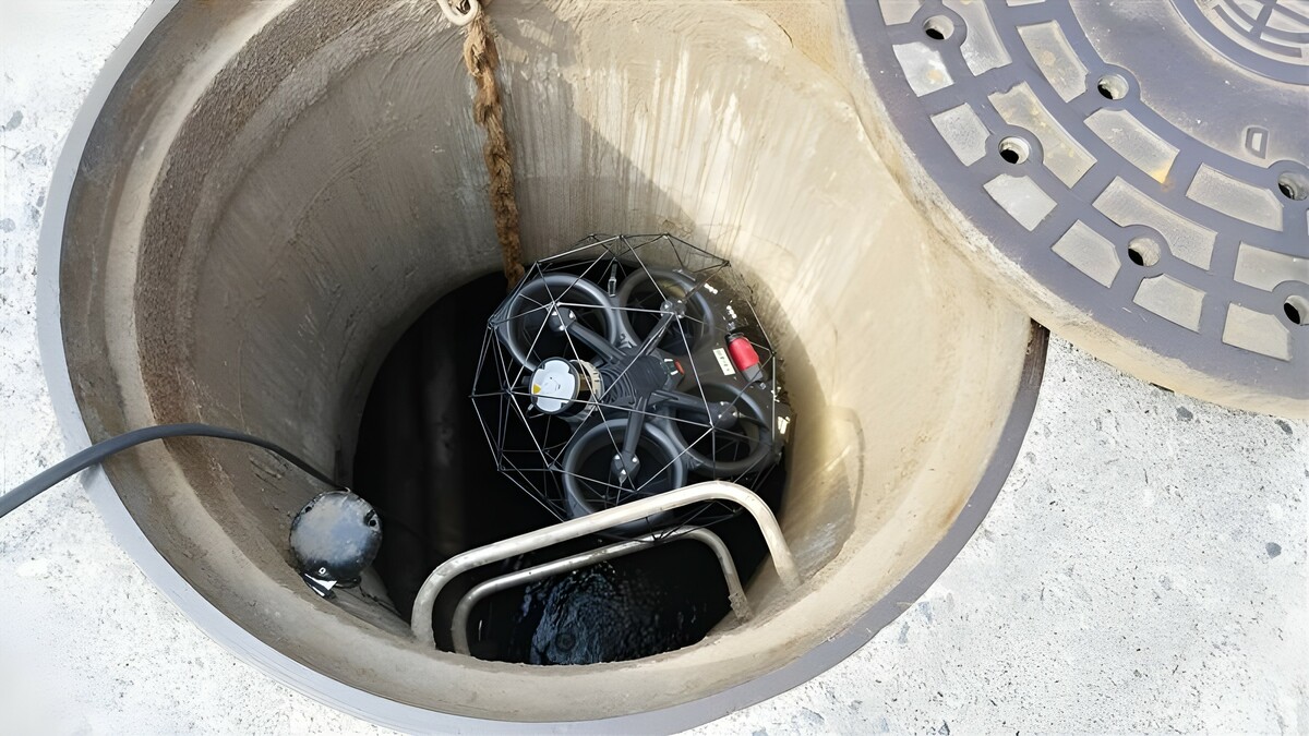 防撞無人機飛入下水道進行探勘。   圖：內政部國土署提供