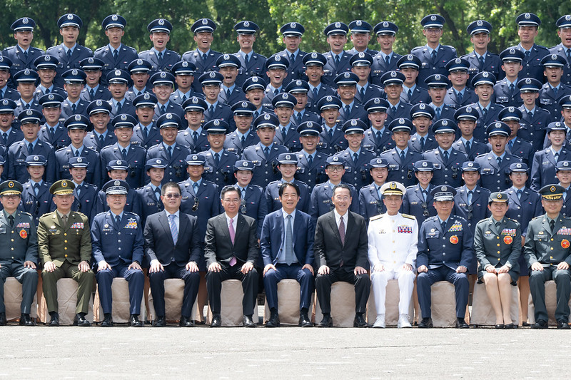賴清德赴陸軍軍官學校出席「114年三軍八校院聯合畢業典禮」。   圖：總統府提供