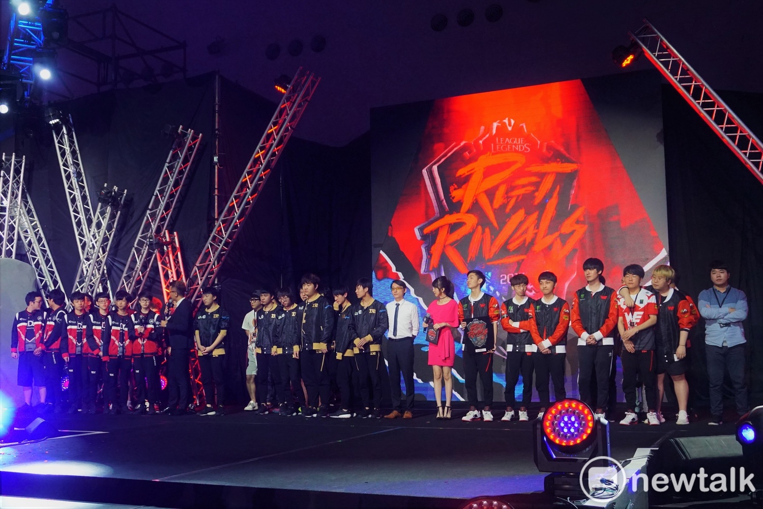 台灣繼去年《英雄聯盟》洲際賽在高雄舉辦，今年也同樣有一重量級的賽事「IESF世界電競錦標賽」，將在高雄盛大展開。