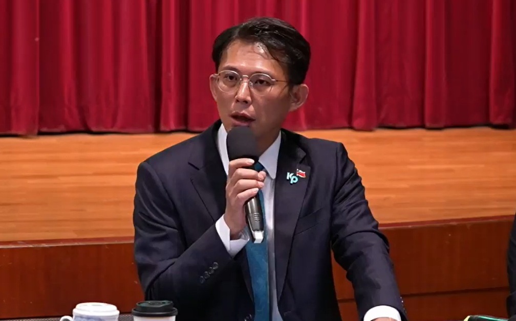 [討論] 黃國昌震驚：賴清德變太上皇 毛骨悚然