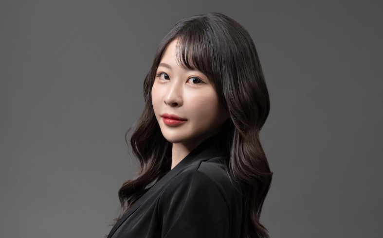 仙塔律師涉詐認罪「遭起哄拍SWAG」!李怡貞怒發聲:為什麼要跟成人平台連結