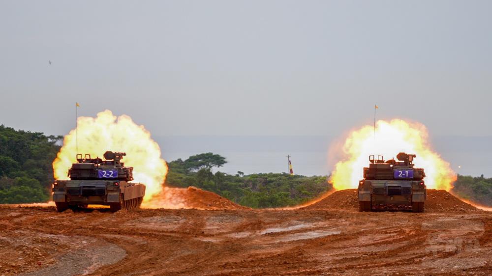  國軍M1A2T新式戰車實彈射擊訓練。 圖：軍聞社/提供 
