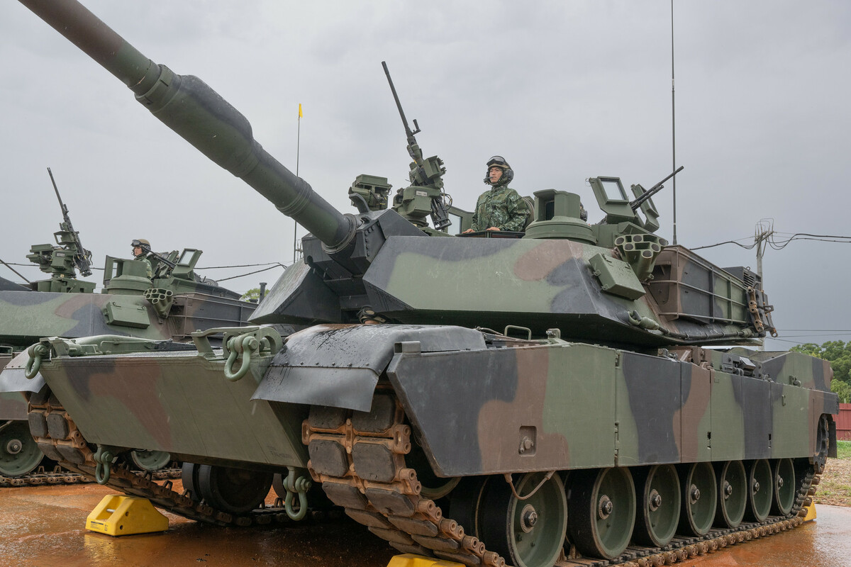  參與M1A2T新式戰車實彈射擊訓練官兵。 圖：總統府/提供 