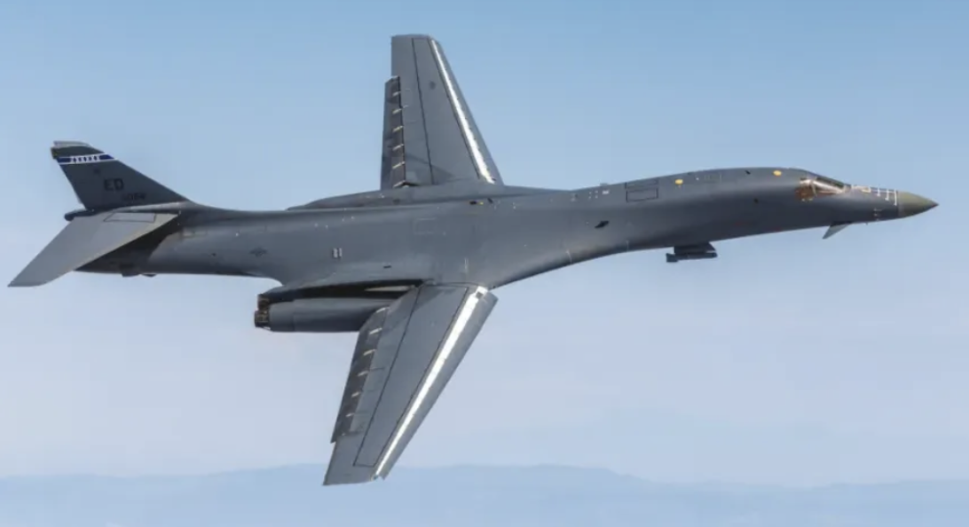  美空軍 B-1B「槍騎兵」（Lancer）轟炸機。 圖：擷取自《騰訊網》 
