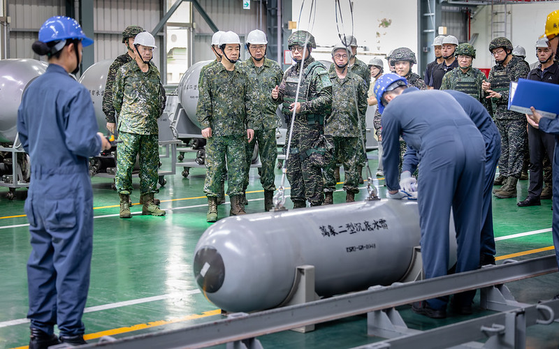  賴清德總統視導漢光41號演習－海軍防禦性布雷操演及實兵演練行動。 圖：總統府提供 