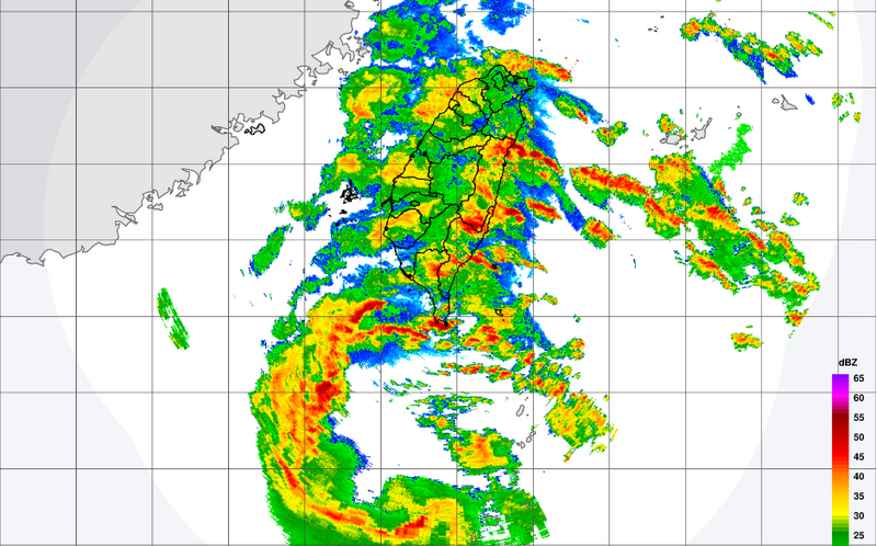 薇帕颱風來襲！10縣市大豪雨特報 花東炸大雷雨、富里1級淹水警戒