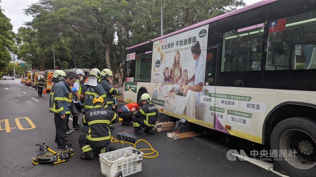 欣欣客運公車撞死部桃醫 北市擬吊銷司機駕照
