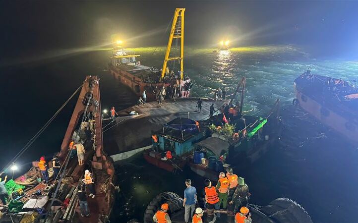 越南下龍灣翻船已知34人罹難8人失蹤！10歲男童「游過裂縫」獲救