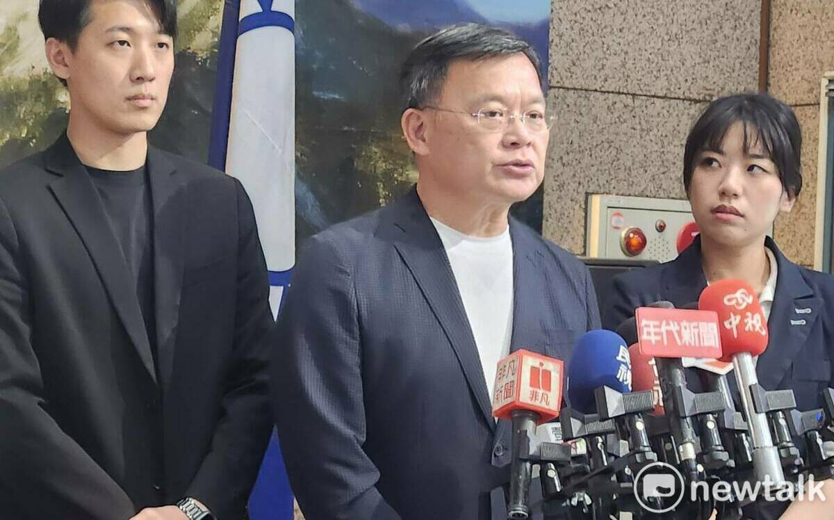 館長喊革命「全部都變中國人」 國民黨：在台灣民主多元價值下表尊重