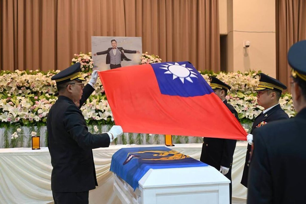 吳恩碩救溺殉職  侯友宜代頒褒揚令、追晉分隊長