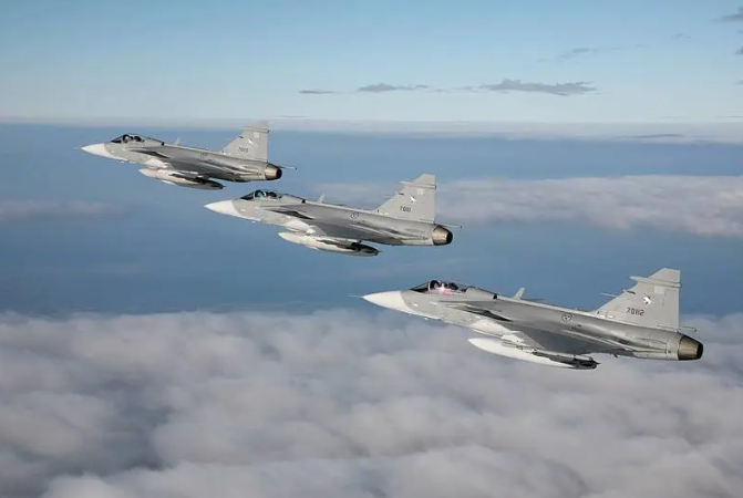 JAS-39E/F「鷹獅」戰機。 圖:翻攝自騰訊網