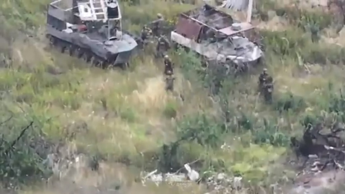  烏軍目前仍持續採取行動，對俄軍的進攻部隊進行打擊，試圖化解俄軍的攻勢。 圖：擷取自 @NOELreports X 帳號 