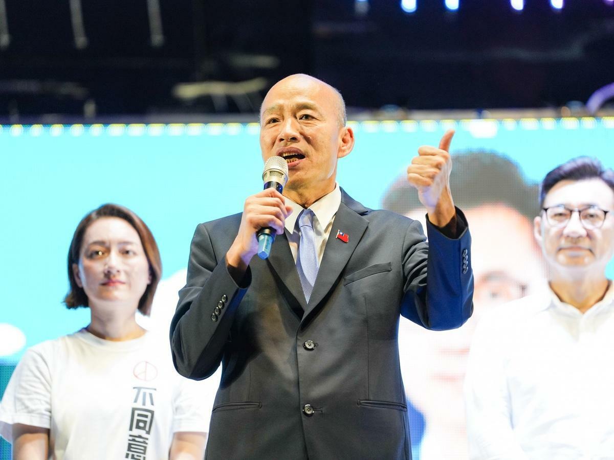 鄭麗文以民粹之姿當選藍黨魁，與「韓流」崛起的立法院長韓國瑜不謀而合 圖：江啟臣服務處/提供（資料照）