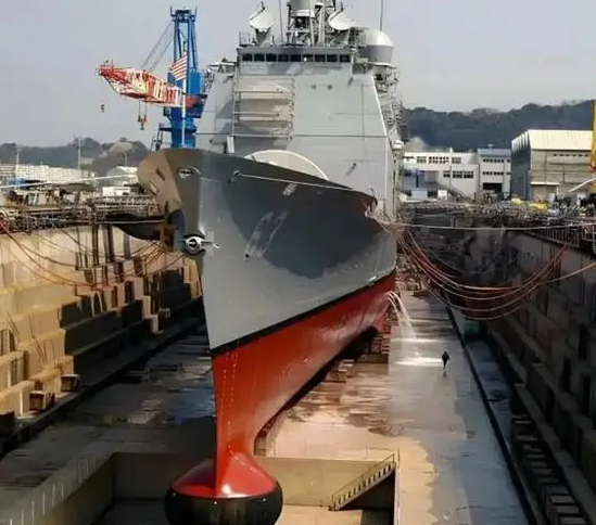 延誤原因包括造船廠管理效率低、乾船塢資源不足，以及熟練工人數量逐年減少。 圖:翻攝自馬妍