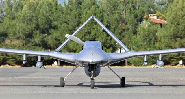  土耳其製的 Bayraktar TB2 無人機。 圖：翻攝自 騰訊網 