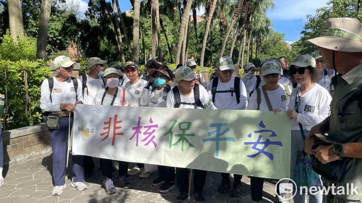  小黨及公民社團舉辦「816反對核三重啟遊行」。 圖：高逸帆／攝 