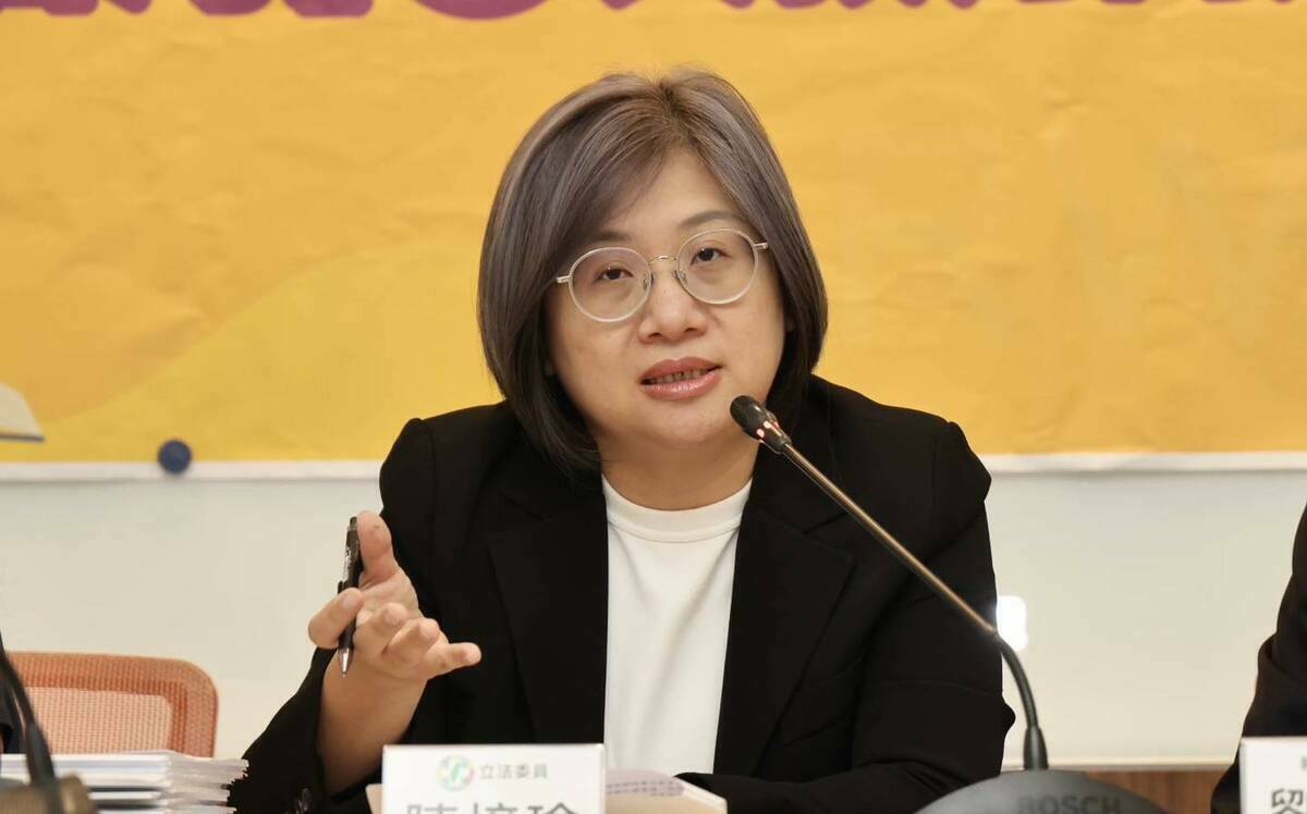 藍白打臉自己的能源政見？柯文哲提「核電10%」綠委要黃國昌踹共！