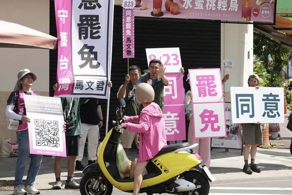  726 與 823 兩波大罷免戰役後，民進黨最終以「0比31」慘敗收場，國民黨立委全數保住席位，形成完封局面。 圖：取自卓冠廷臉書 
