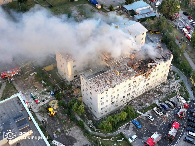  俄軍無人機於凌晨 5 時直擊哈爾科夫一棟民宅，造成至少 6 人死亡，其中包括兩名兒童，另有 20 人受傷。 圖：翻攝自 X OSINTtechnical 