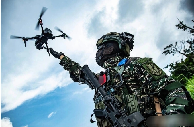  基層編現不足，屢見士官代理軍官職務情形。 圖 : 翻攝自觀察者網 
