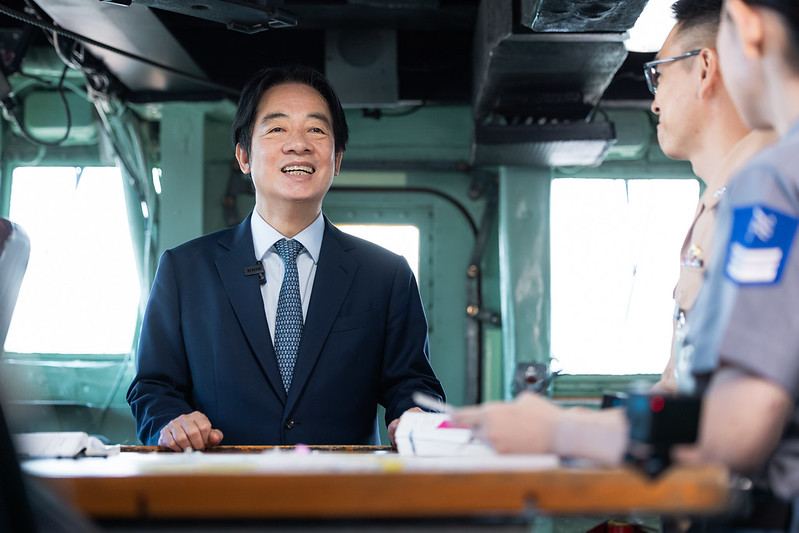  賴清德前往宜蘭勗勉海軍一六八艦隊，錄製莒光園地「與官兵有約」。 圖：總統府提供 