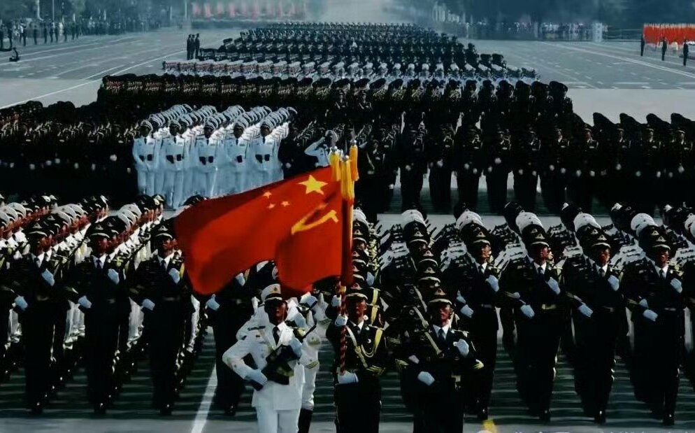 中國九三閱兵秀肌肉！中天字幕吹飛彈速度「比光快4倍」 律師驚：可以得諾貝爾物理獎