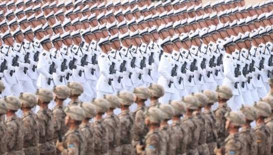  中國九三閱兵接受校閱的部隊。 圖 : 翻攝自央視直播 