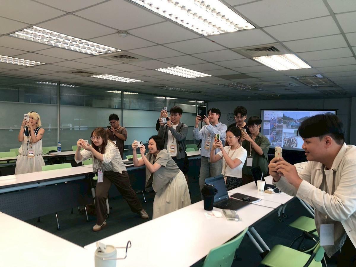  民進黨「民主超新星—新二代國會計畫」培訓課程， 圖：民進黨提供 