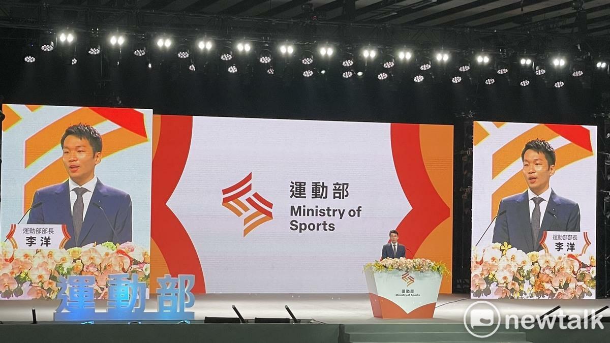  李洋致詞提六項政策。 圖：高逸帆／攝 