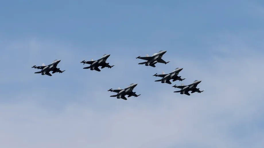 波蘭F-16戰機出動，擊落入侵領空的俄國無人機。 圖:翻攝自X帳號@jurgen_nauditt