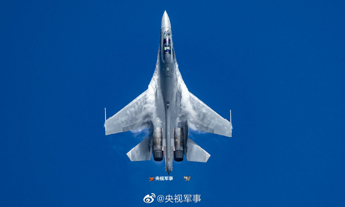  解放軍殲-16戰機。(示意圖) 圖：翻攝「微博」@央視軍事 