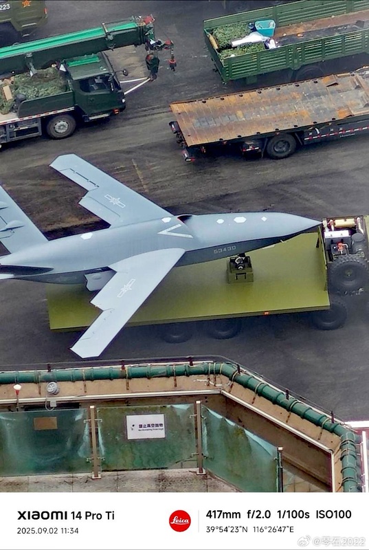 在北京九三閱兵彩排時被拍下的中國山寨版「女武神」無人機。 圖：翻攝自 @RupprechtDeino X 帳號 