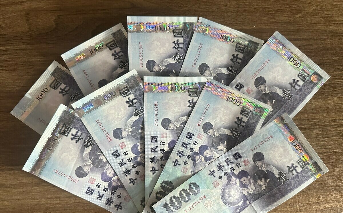 Re: [討論] 青鳥為何要跟民意對著幹？