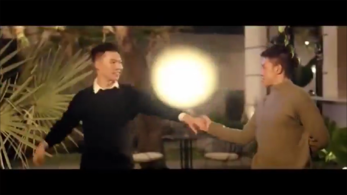 德福最具代表性的作品 《More Than Love》，是一支描繪男男戀情的音樂錄影帶，在 YouTube 已突破 1.25 億次觀看。 圖:翻攝自影片