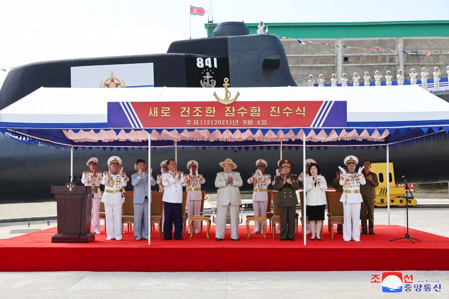  北韓 2023 年下水的核潛艦「金君玉英雄號」。圖：翻攝自 X《朝鮮人民軍bot》