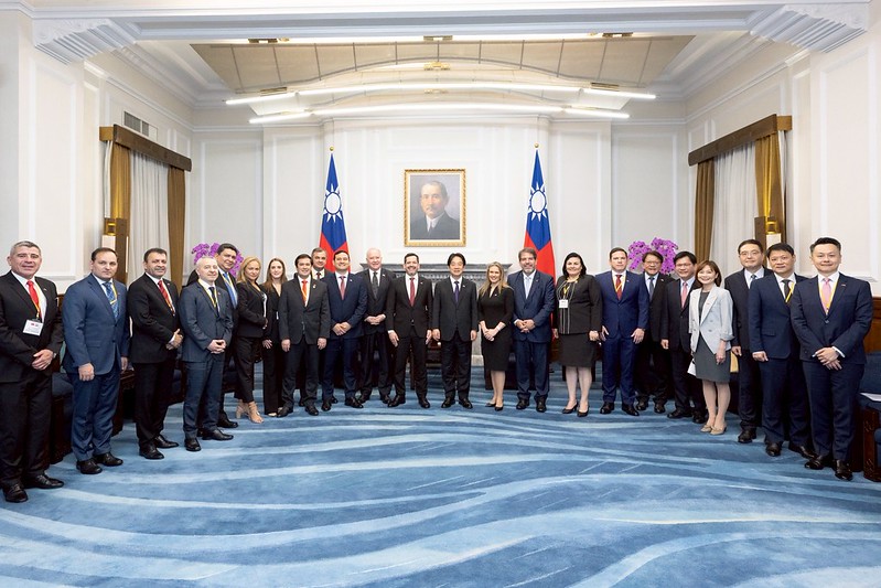  賴清德接見巴拉圭共和國眾議院議長拉多雷（Raúl Luis Latorre Martínez）訪團。 圖：總統府提供 