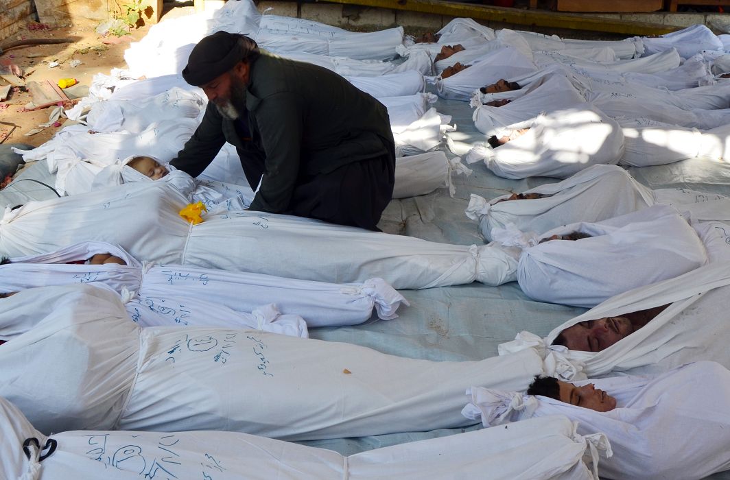 敘利亞政府軍遭指控使用化武，造成境內民眾死傷慘重。圖片來源：達志影像/路透社。   