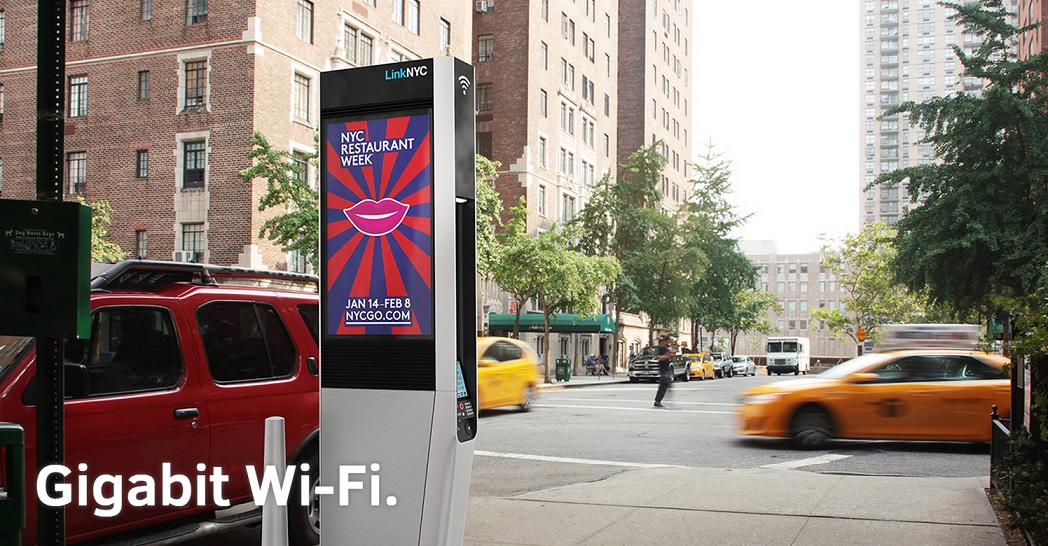 CityBridge公司的「Link」將舊有電話亭轉換為WiFi熱點。圖：翻攝自CityBridge官網   